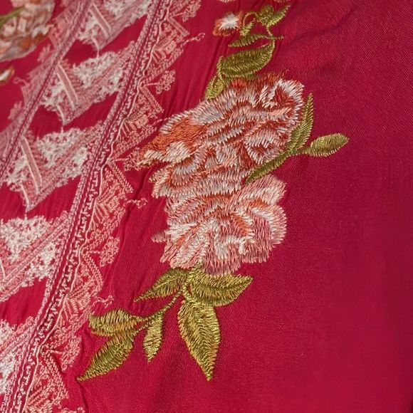 Embroidered pink top size small, soft medium weight 3/4 sleeve. - Picture 3 of 6